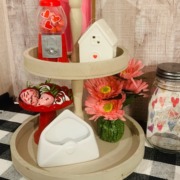 White Valentine’s Ceramic Envelope - Picture 5 of 8